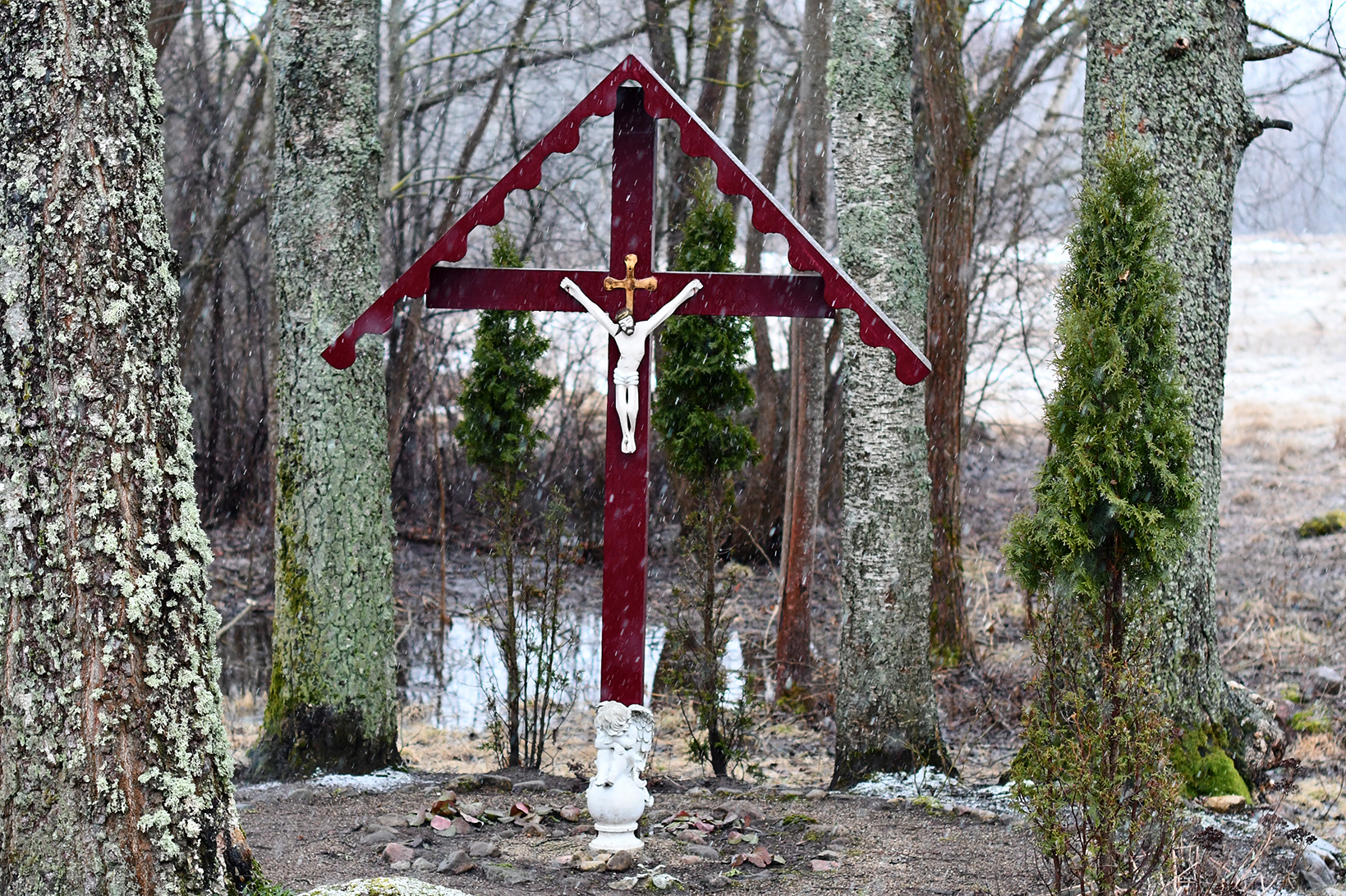 Придорожные распятия в Латгалии