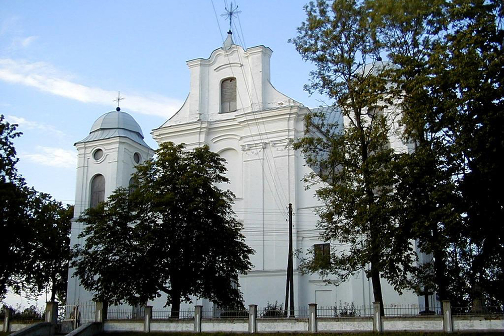  Католическая церковь Дагды (Dagdas Vissvētās Trīsvienības Romas katoļu baznīca) 